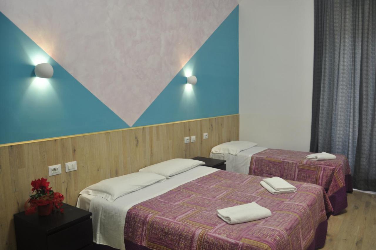 Angela Roma Guest House מראה חיצוני תמונה
