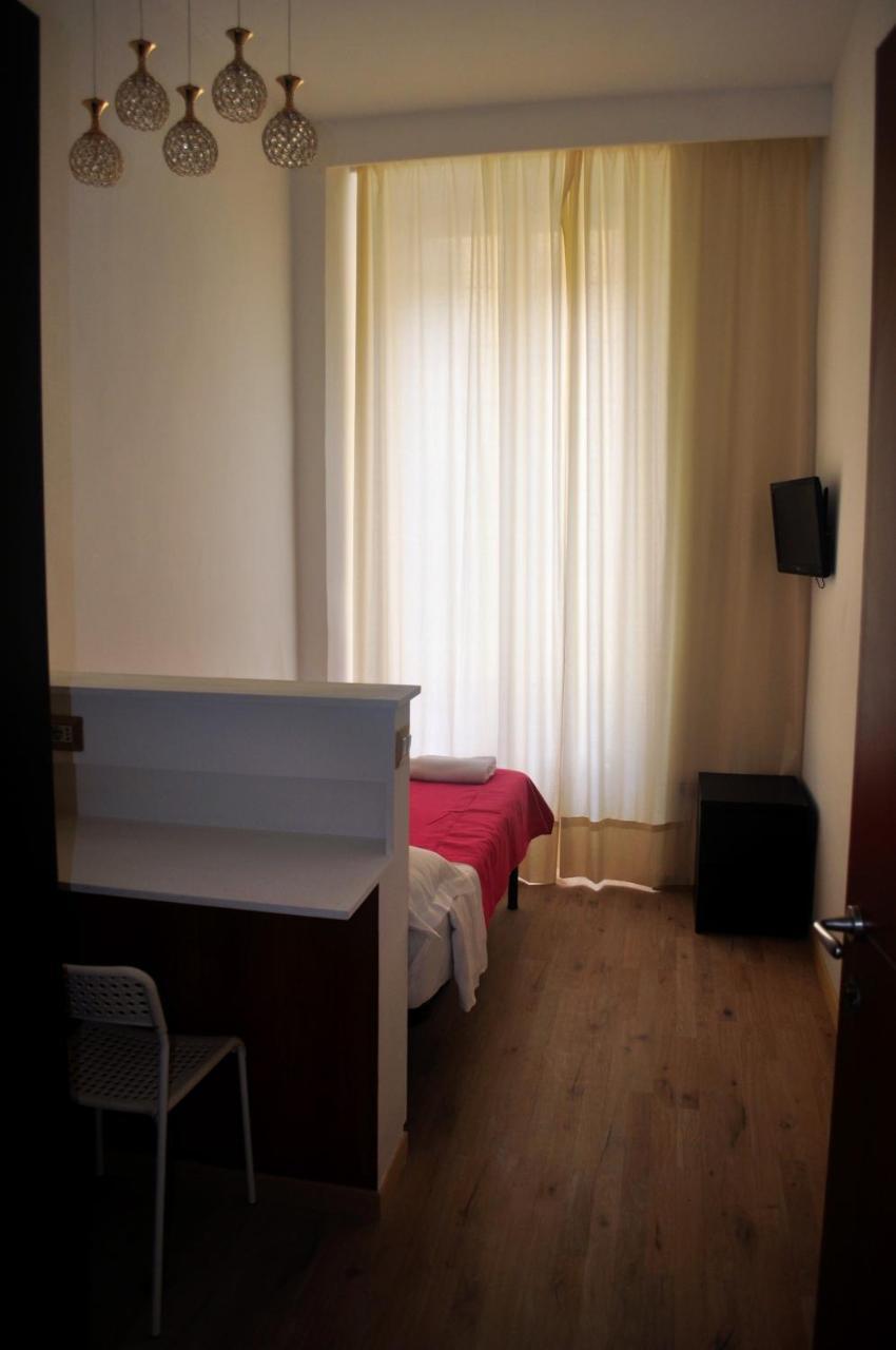 Angela Roma Guest House מראה חיצוני תמונה
